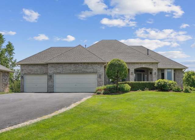 Property at 12421 24th St N, West Lakeland Twp, MN 55042, 4 beds, 3 baths