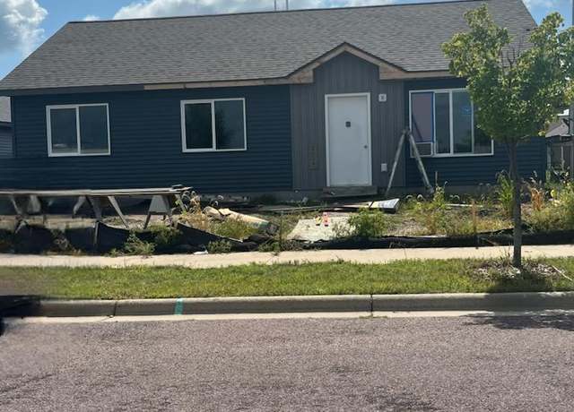 Property at 2024 Essler Dr, Saint Peter, MN 56082, 4 beds, 2 baths