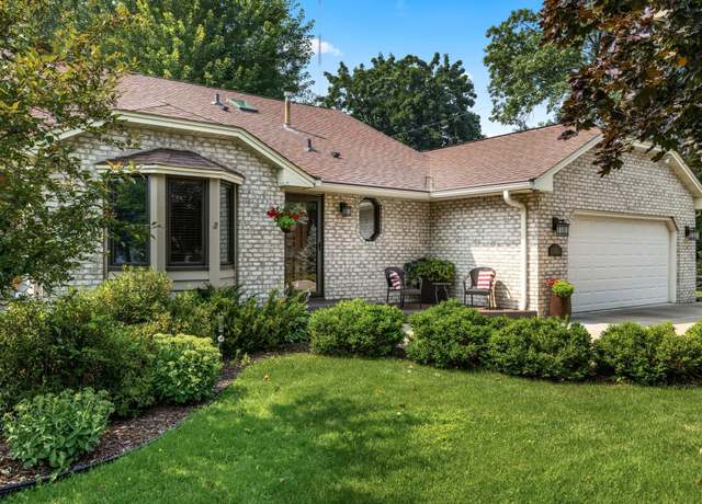 Property at 480 Suzanne Ave, Shoreview, MN 55126, 4 beds, 3 baths