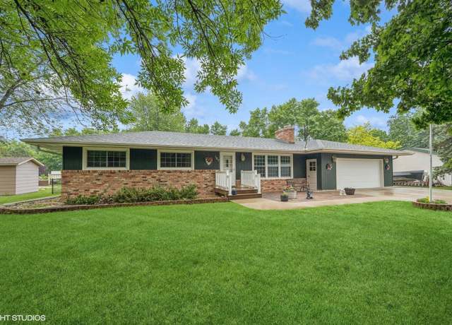 Property at 107 Hillcrest Rd, Monticello, MN 55362, 4 beds, 2 baths