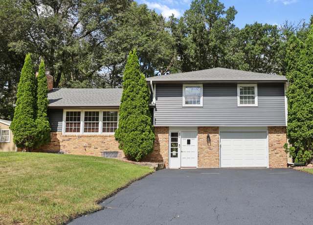 Property at 325 Quaker Ln N, Plymouth, MN 55441, 3 beds, 2 baths