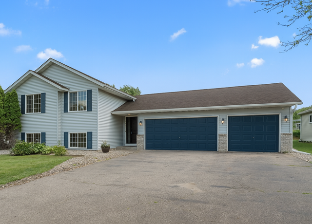 Property at 4866 190th St W, Farmington, MN 55024, 5 beds, 2 baths
