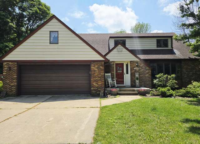 Property at 2607 4th Ave NW, Austin, MN 55912, 4 beds, 4 baths