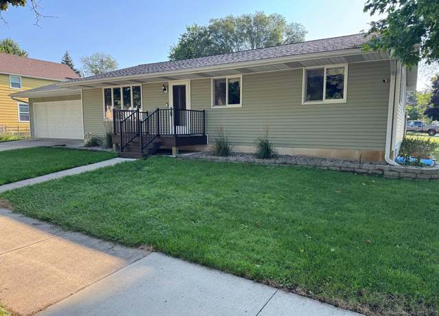 Property at 1100 5th St NW, Austin, MN 55912, 4 beds, 2 baths