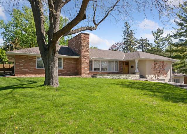 Property at 2053 Upper Saint Dennis Rd, Saint Paul, MN 55116, 3 beds, 4 baths