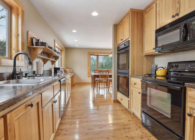 Property at 3301 Viking Blvd NE, East Bethel, MN 55092, 5 beds, 7 baths