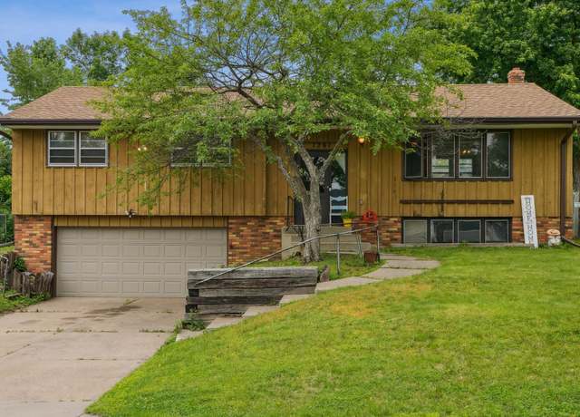 Property at 1261 Lealand Rd E, Maplewood, MN 55109, 3 beds, 2 baths