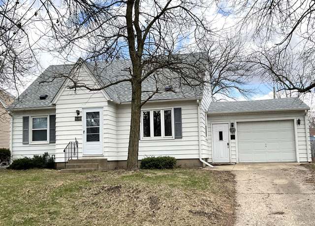 Property at 1702 2nd St NE, Austin, MN 55912, 3 beds, 2 baths