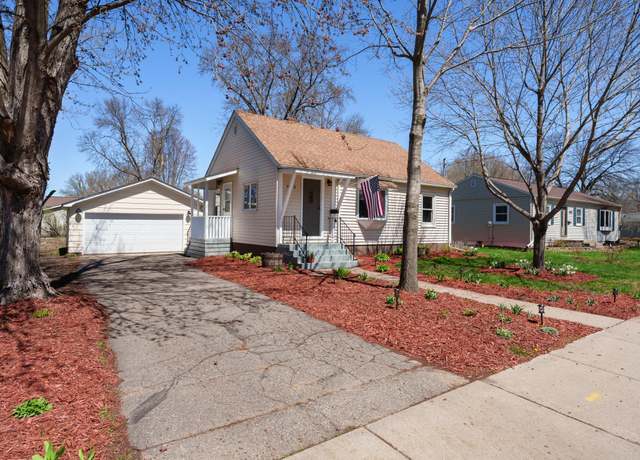Property at 443 E 6th St, New Richmond, WI 54017, 2 beds, 1 bath