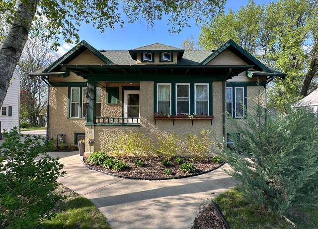 Property at 806 Ella Ave NW, Willmar, MN 56201, 4 beds, 2 baths