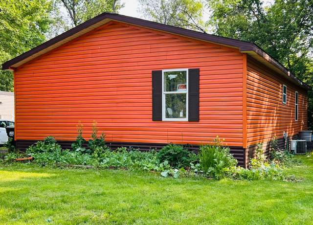 Property at 4644 Prior Cir, Arden Hills, MN 55112, 3 beds, 2 baths