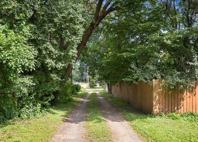 Property at 3214 Groveland School Rd, Minnetonka, MN 55391, 3 beds, 1 bath