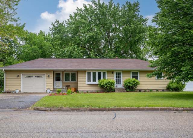 Property at 559 N 3rd St, New Richmond, WI 54017, 3 beds, 1 bath