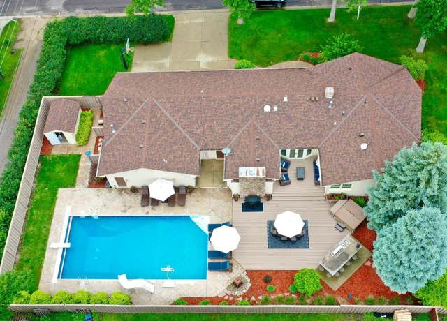 Property at 701 E Oak Ave, Olivia, MN 56277, 4 beds, 4 baths
