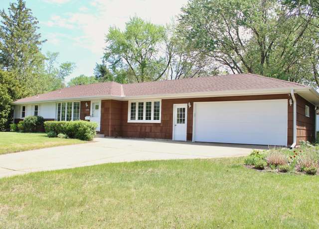 Property at 11201 Ewing Ave S, Bloomington, MN 55431, 3 beds, 2 baths
