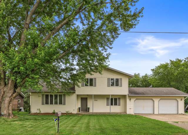 Property at 2152 Orchard Pl, Eau Claire, WI 54703, 4 beds, 4 baths