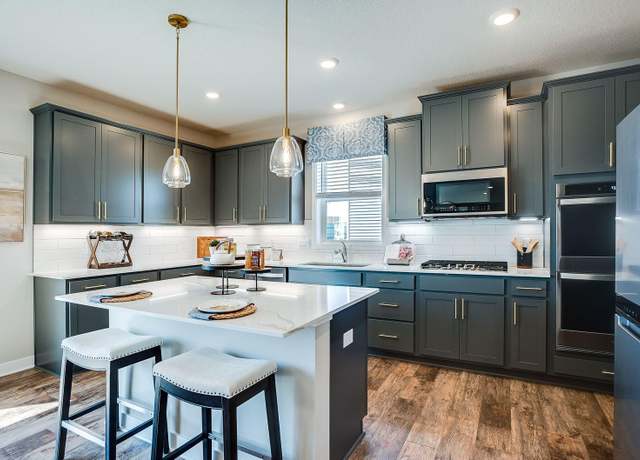 Property at 8313 Brumby Trl, Woodbury, MN 55129, 6 beds, 4 baths