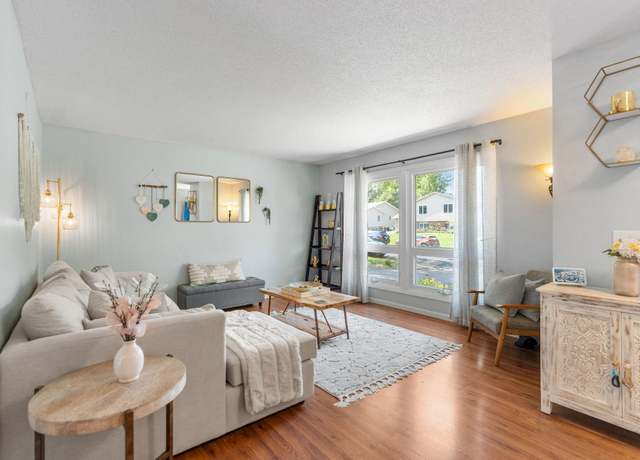 Property at 8367 W 101st Street Cir, Bloomington, MN 55438, 3 beds, 2 baths