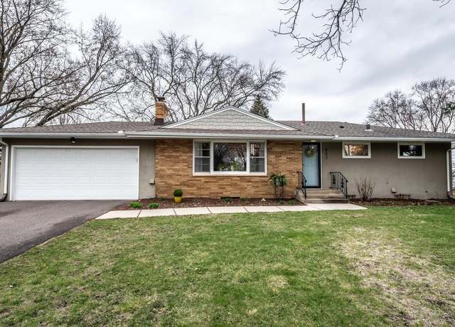 Property at 803 County Road B2 W, Roseville, MN 55113, 3 beds, 2 baths