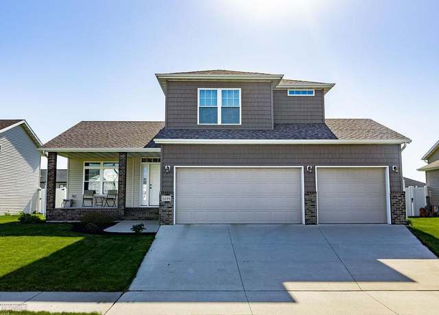 Property at 6844 24th St S, Fargo, ND 58104, 3 beds, 3 baths