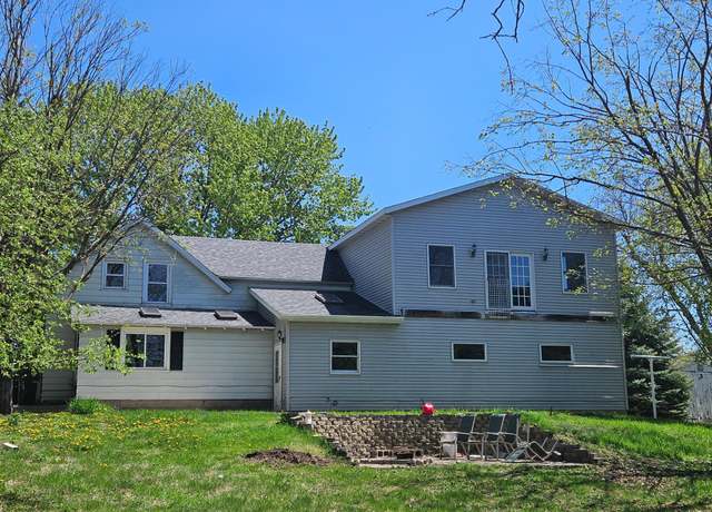 Property at 412 Prairie Ave, Faribault, MN 55021, 4 beds, 3 baths
