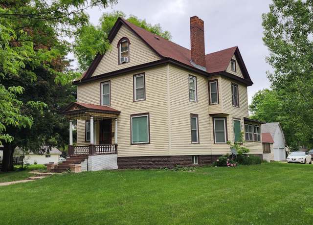 Property at 2753 Maple Ave, Slayton, MN 56172, 4 beds, 3 baths