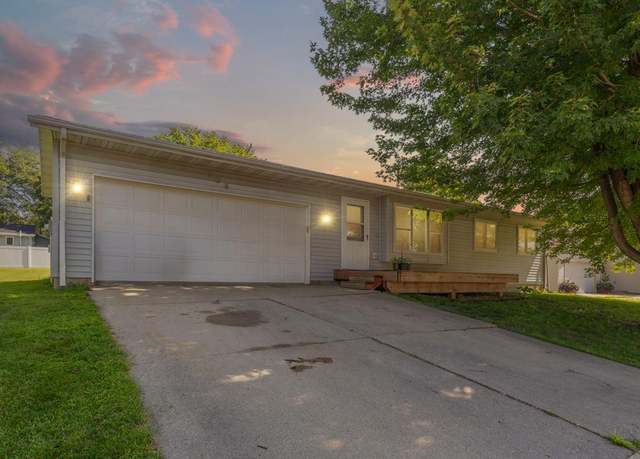 Property at 506 Miller Ln, Saint Clair, MN 56080, 3 beds, 1 bath