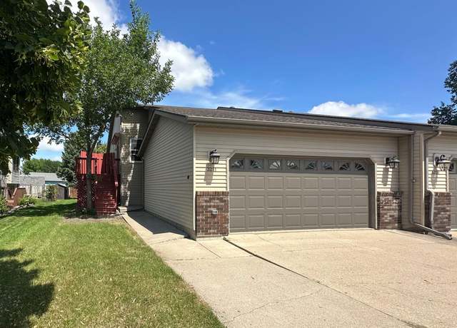 Property at 3211 30th Ave S, Fargo, ND 58103, 3 beds, 2 baths