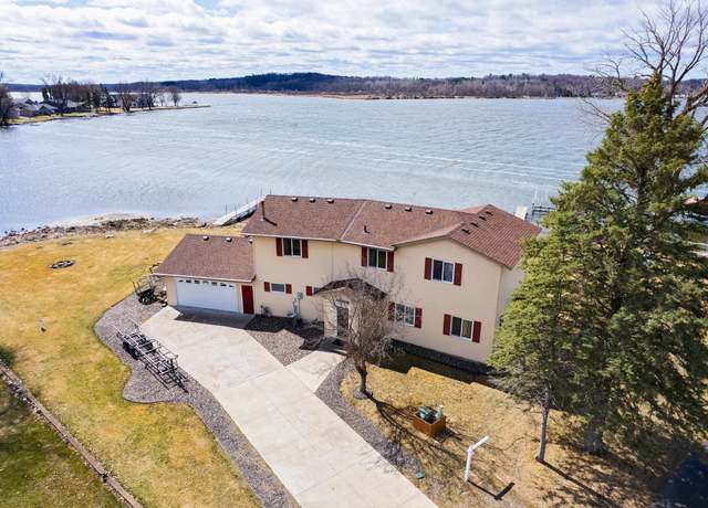 Property at 50568 Lakeside Cir, Rush City, MN 55069, 5 beds, 3 baths
