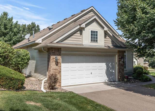 Property at 2631 Oak Ridge Trl, Woodbury, MN 55125, 2 beds, 2 baths