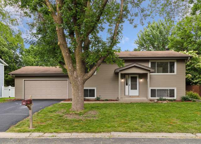 Property at 156 Carver Sq, Waconia, MN 55387, 4 beds, 2 baths