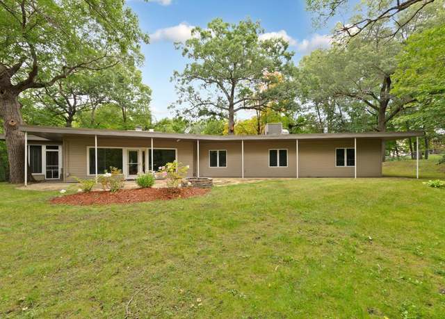 Property at 501 Seabury Ln, Faribault, MN 55021, 4 beds, 3 baths