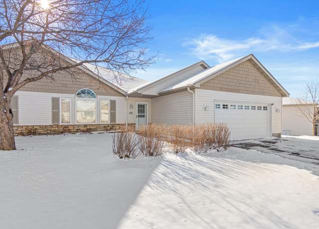 Property at 101 Bridgewater Trl, Hudson, WI 54016, 2 beds, 2 baths