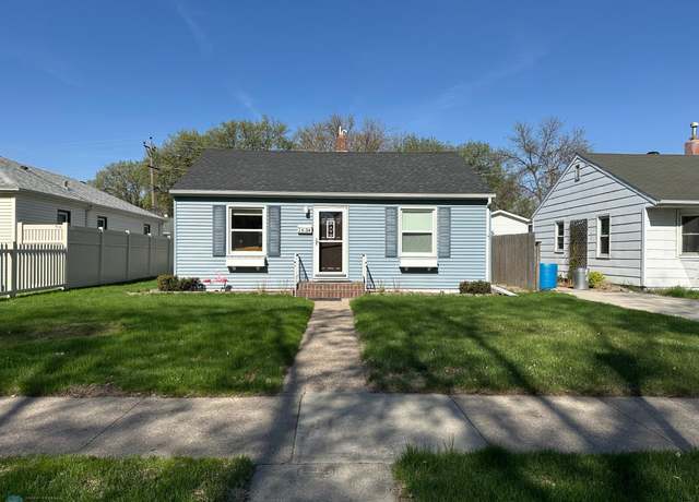 Property at 1634 4 St N, Fargo, ND 58102, 2 beds, 1 bath