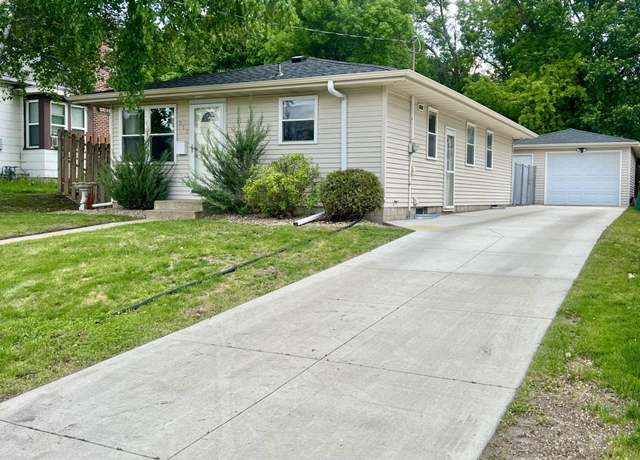 Property at 917 2nd St SE, Willmar, MN 56201, 3 beds, 2 baths