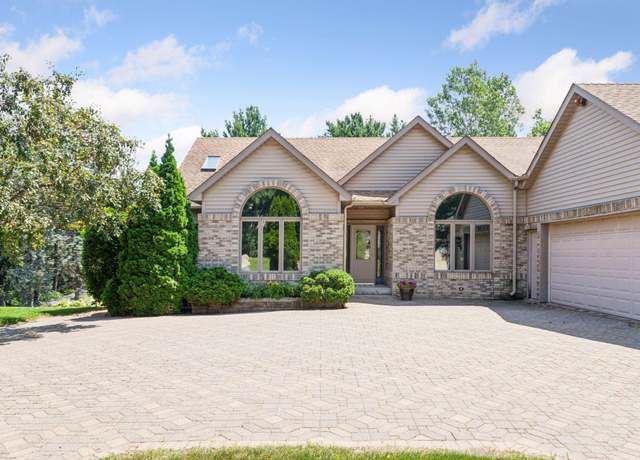 Property at 5938 Burke Trl, Inver Grove Heights, MN 55076, 4 beds, 4 baths
