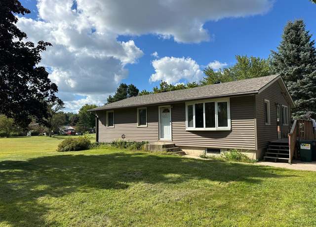 Property at 2711 22nd St SE, Rochester, MN 55904, 3 beds, 1 bath