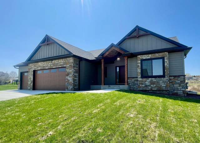 Property at 480 Somerby Pkwy NE, Byron, MN 55920, 5 beds, 3 baths