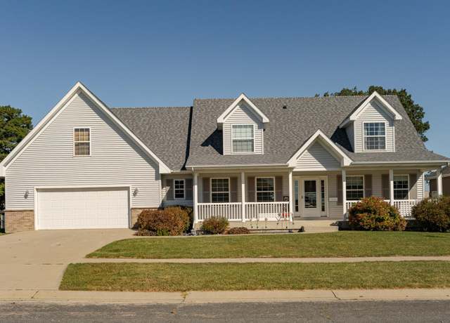 Property at 111 Prairie Stone Ct SE, Stewartville, MN 55976, 4 beds, 3 baths