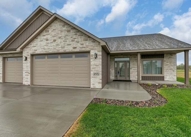 Property at 255 57th Ave SE, Saint Cloud, MN 56304, 3 beds, 2 baths