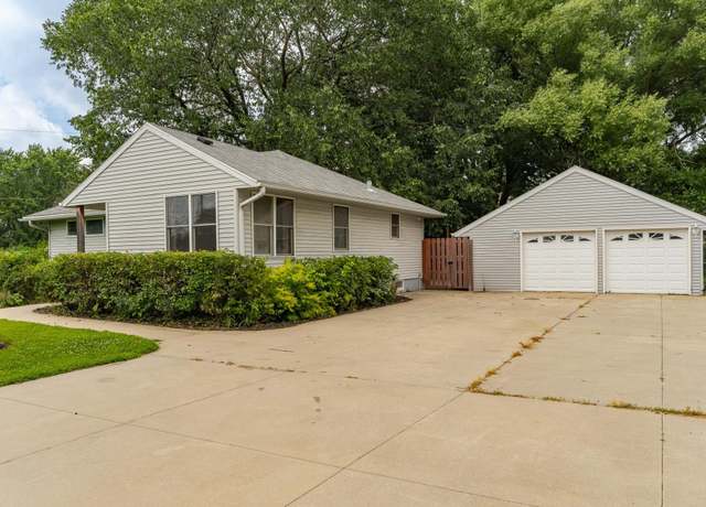 Property at 403 31st St NE, Rochester, MN 55906, 4 beds, 2 baths