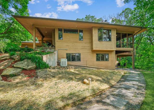 Property at 2665 Oriole Ave N, West Lakeland Twp, MN 55082, 4 beds, 3 baths