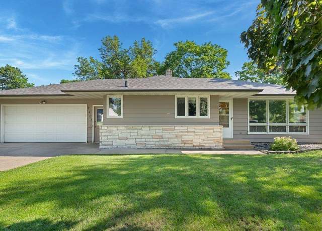 Property at 2405 Centennial Dr, Saint Cloud, MN 56303, 3 beds, 2 baths