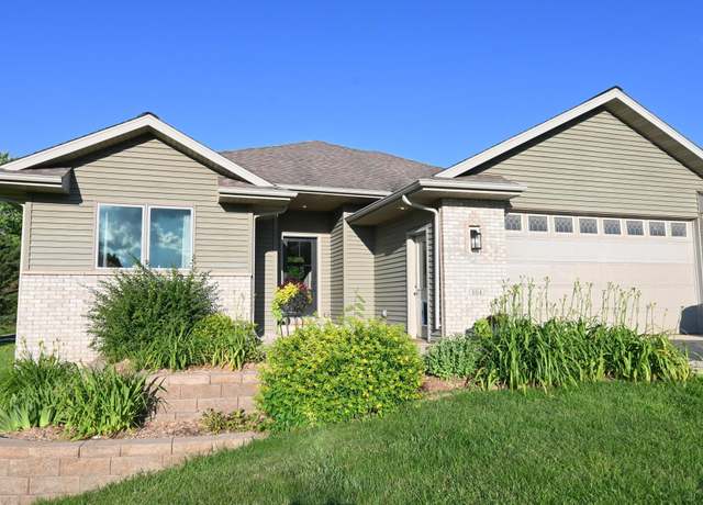 Property at 804 Crestwood Ct, Spring Valley, MN 55975, 5 beds, 3 baths