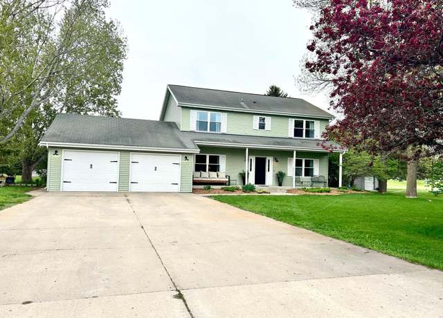 Property at 1921 Sherman Dr NW, Alexandria, MN 56308, 4 beds, 4 baths