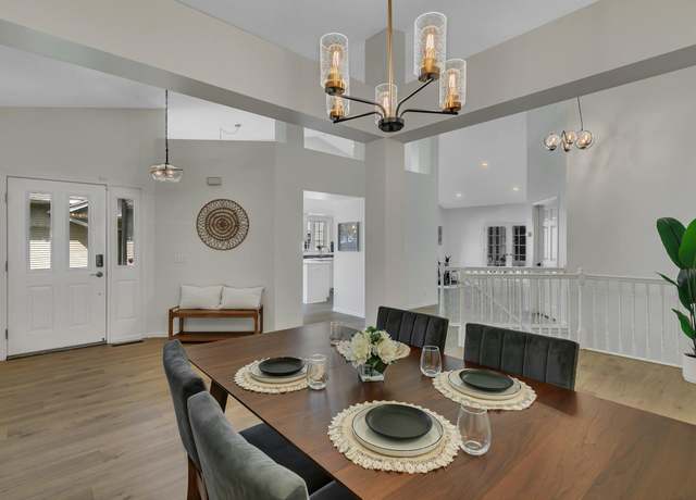 Property at 17400 Frondell Ct, Eden Prairie, MN 55347, 4 beds, 3 baths
