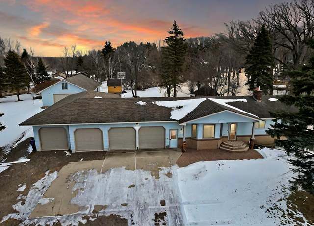 Property at 2118 Woodland Ln, Fergus Falls, MN 56537, 3 beds, 2 baths