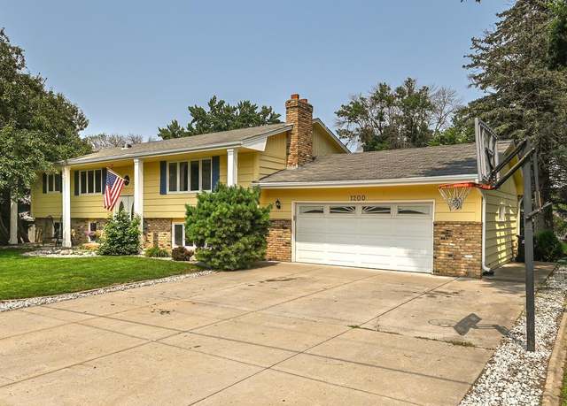 Property at 1200 W 136th St, Burnsville, MN 55337, 5 beds, 3 baths