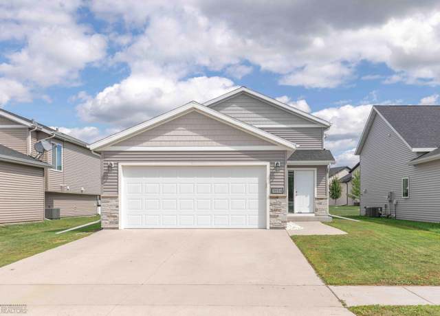 Property at 3834 31st St S, Moorhead, MN 56560, 3 beds, 2 baths