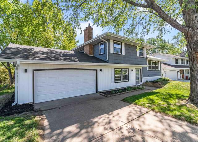 Property at 493 Rolls Rd, New Brighton, MN 55112, 3 beds, 2 baths